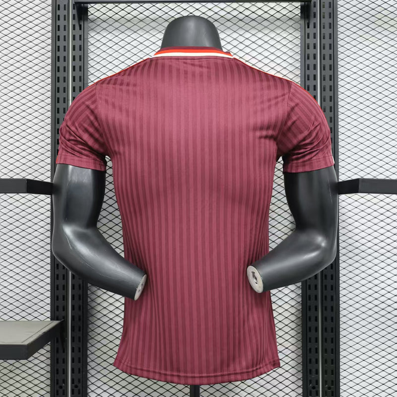 Bayern Munich Home Player Casual 25/26
