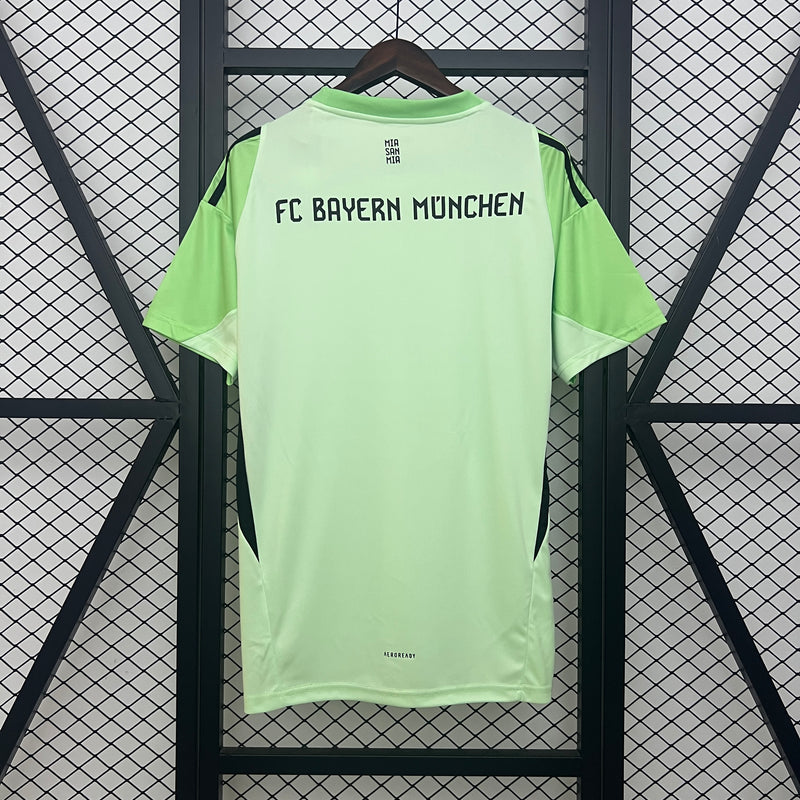 Bayern Munich  Goalkeeper Green 25/26
