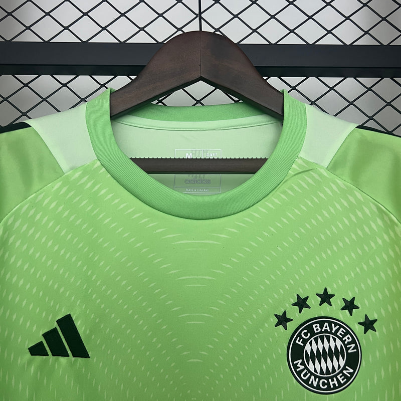 Bayern Munich  Goalkeeper Green 25/26