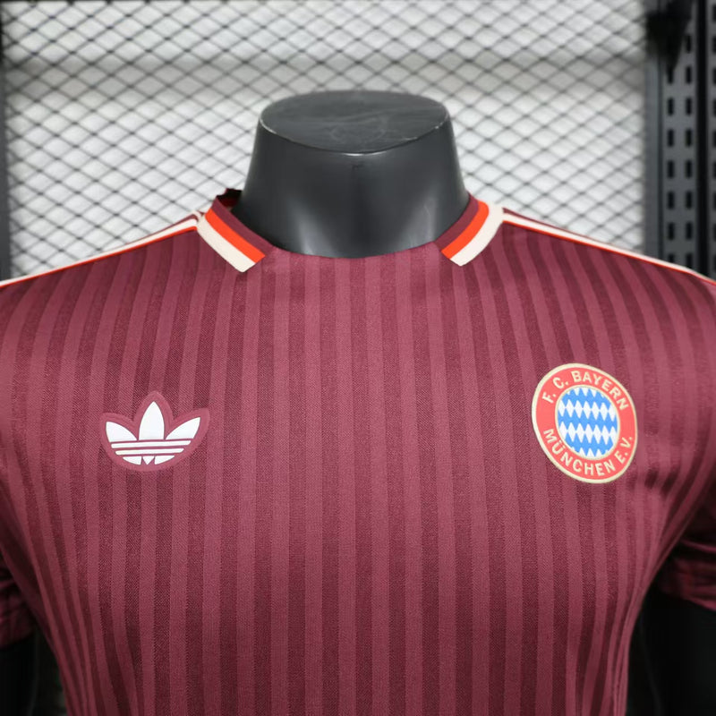 Bayern Munich Home Player Casual 25/26