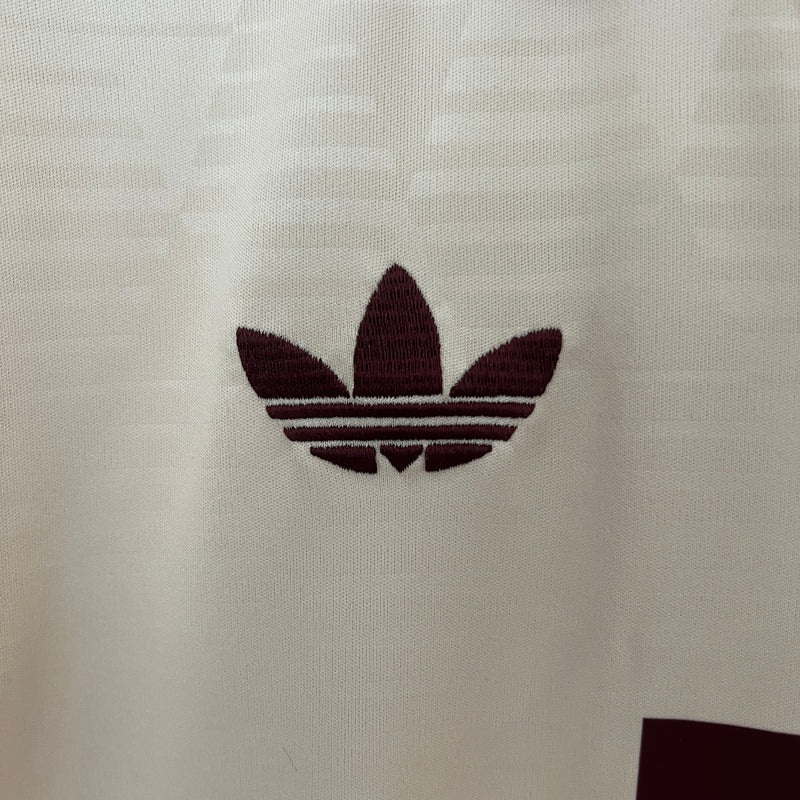 Bayern Munich  third away 24/25