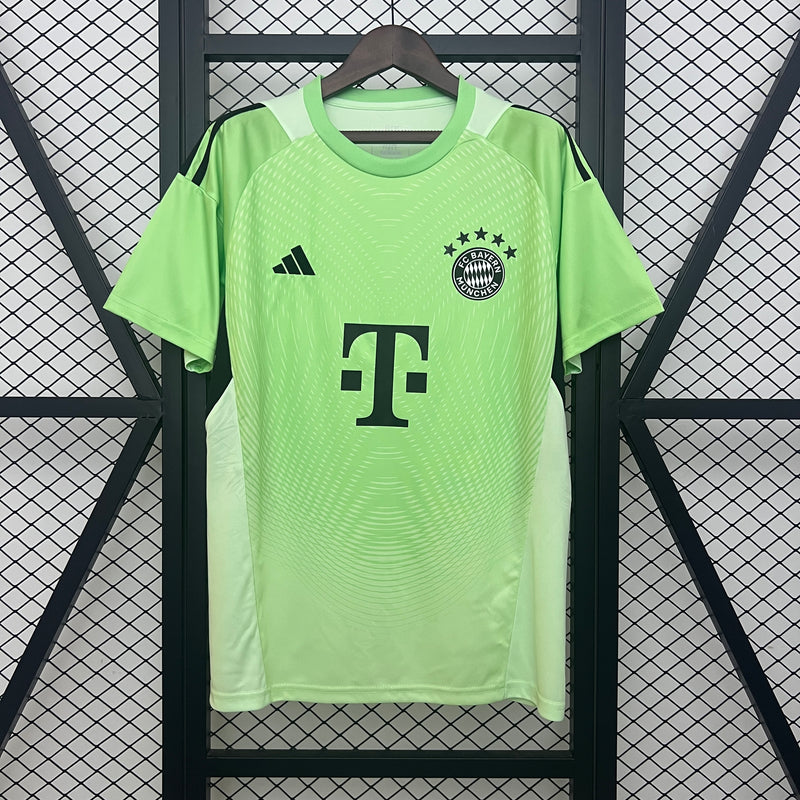 Bayern Munich  Goalkeeper Green 25/26